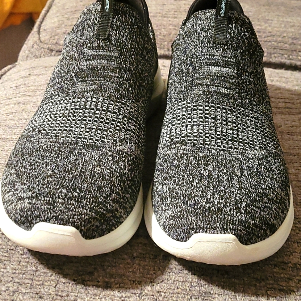 Skechers  air cool memory foam tennis